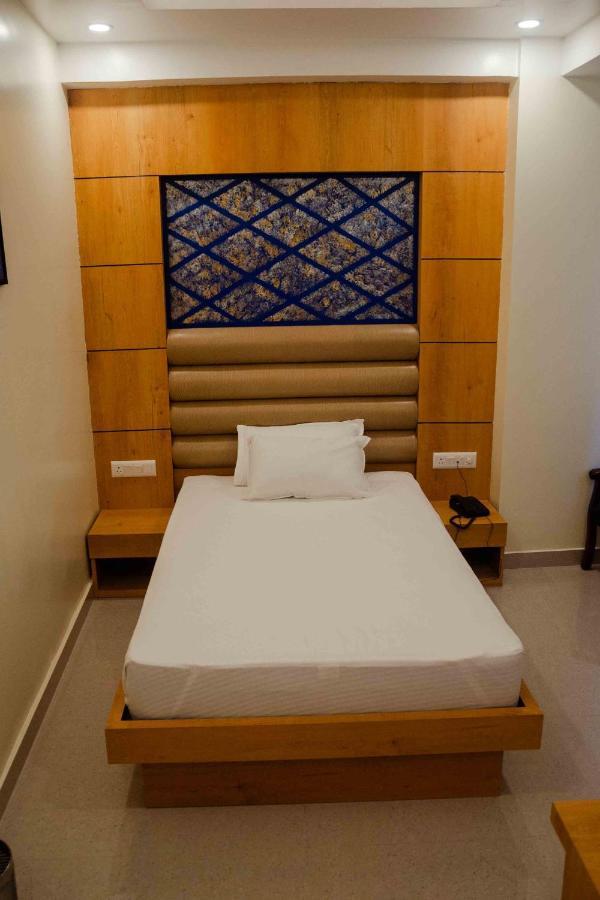 Hotel Grand Lotus Dimāpur Zewnętrze zdjęcie