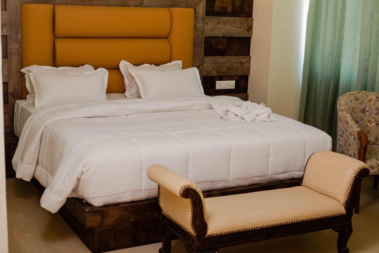 Hotel Grand Lotus Dimāpur Zewnętrze zdjęcie