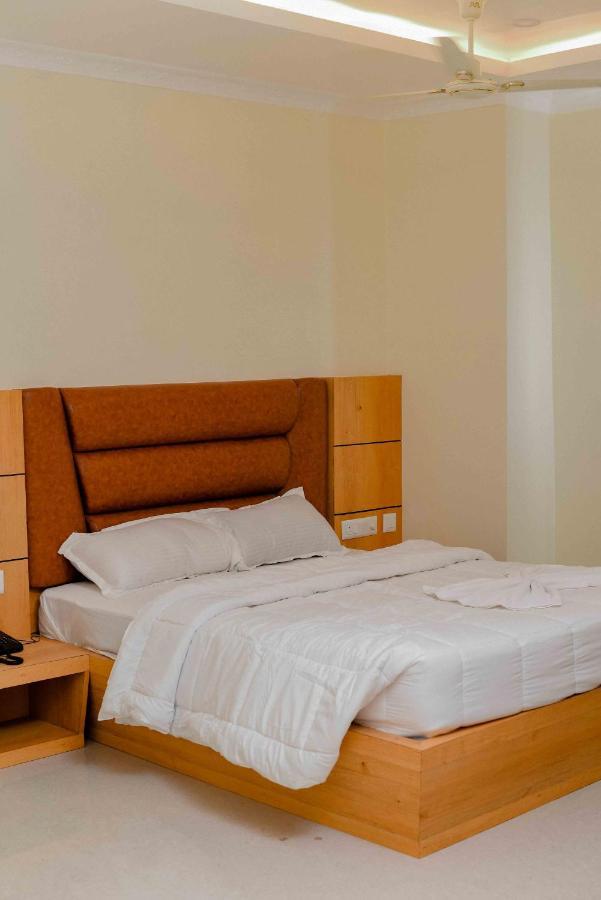 Hotel Grand Lotus Dimāpur Zewnętrze zdjęcie