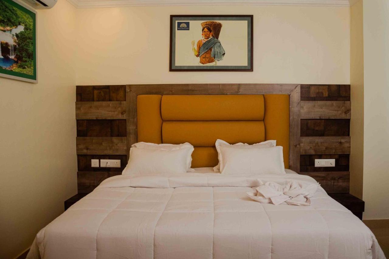 Hotel Grand Lotus Dimāpur Zewnętrze zdjęcie