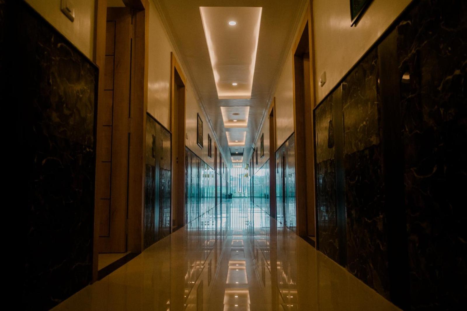 Hotel Grand Lotus Dimāpur Zewnętrze zdjęcie